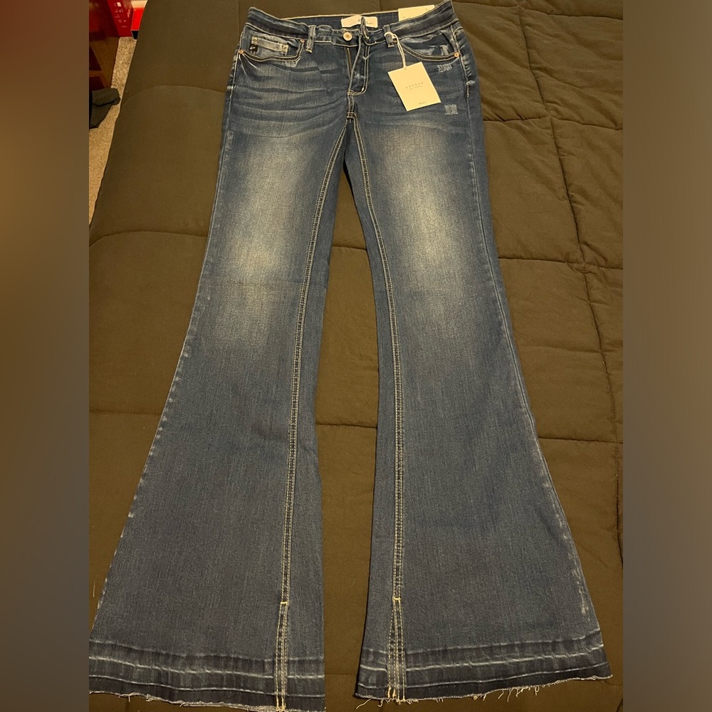 Womens Kancan Ashley flare jeans NWT size: 9/28 mid rise